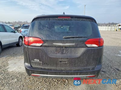 Zdjęcie 6 z 12 samochodu: 2017 CHRYSLER PACIFICA TOURING L VIN:2C4RC1BGXHR711768 - miniatura