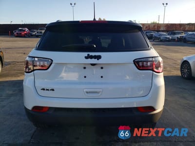Zdjęcie 6 z 12 samochodu: 2023 JEEP COMPASS LATITUDE VIN:3C4NJDBN0PT507545 - miniatura