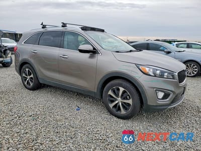 Czwarte zdjęcie samochodu z boku: 2017 KIA SORENTO VIN:5XYPH4A58HG232277 - miniatura