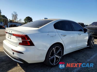 Trzecie zdjęcie samochodu z tyłu: 2024 VOLVO S60 PLUS VIN:7JRL12FL8RG310331 - miniatura