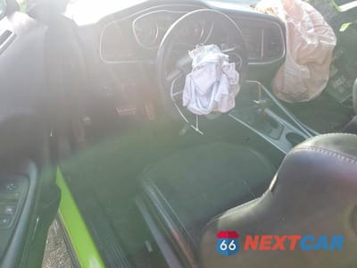 Zdjęcie 8 z 11 samochodu: 2015 DODGE CHALLENGER SXT PLUS VIN:2C3CDZBT8FH794140 - miniatura