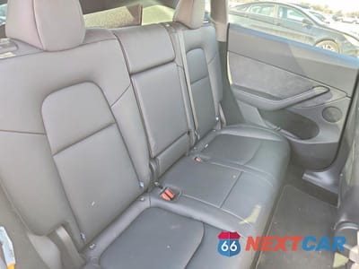 Zdjęcie 11 z 12 samochodu: 2024 TESLA MODEL Y VIN:7SAYGDEF9RA312805 - miniatura