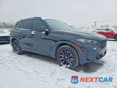 Czwarte zdjęcie samochodu z boku: 2025 BMW X5 XDRIVE40I VIN:5UX23EU03S9Y17791 - miniatura