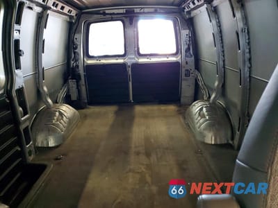 Zdjęcie 10 z 12 samochodu: 2019 CHEVROLET EXPRESS G2500 VIN:1GCWGAFG8K1279937 - miniatura