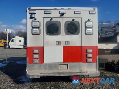 Zdjęcie 6 z 13 samochodu: 2024 FORD F350 SUPER DUTY AMBULANCE VIN:1FDRF3HN5RDA26893 - miniatura