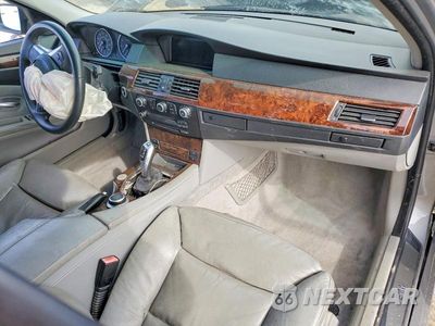 Zdjęcie 8 z 11 samochodu: 2008 BMW 528 I VIN:WBANU53548CT00016 - miniatura