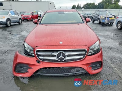 Piąte zdjęcie samochodu w środku: 2017 MERCEDES-BENZ E 300 VIN:WDDZF4JB5HA122684 - miniatura