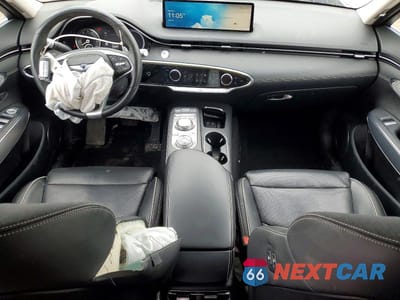 Zdjęcie 8 z 12 samochodu: 2023 GENESIS GV70 VIN:5NMMCET10PH000942 - miniatura