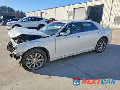 2019 CHRYSLER 300 LIMITED 2C3CCAKG1KH528797 - główne zdjęcie licytacji z USA - miniatura