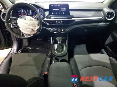 Zdjęcie 8 z 12 samochodu: 2024 KIA FORTE LX VIN:3KPF24AD0RE829975 - miniatura