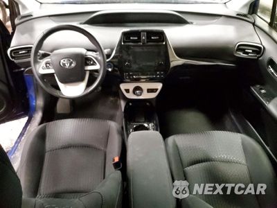 Zdjęcie 8 z 13 samochodu: 2018 TOYOTA PRIUS THREE VIN:JTDKARFU8J3545092 - miniatura