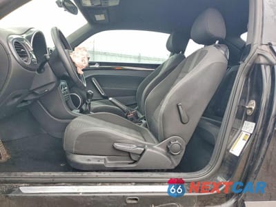 Zdjęcie 8 z 15 samochodu: 2012 VOLKSWAGEN BEETLE TURBO VIN:3VW4A7AT0CM632818 - miniatura