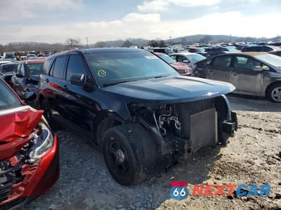 Czwarte zdjęcie samochodu z boku: 2023 FORD EXPLORER POLICE INTERCEPTOR VIN:1FM5K8AB2PGA33724 - miniatura