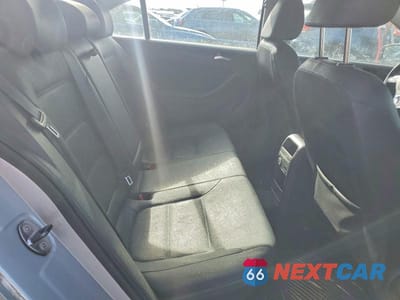 Zdjęcie 10 z 11 samochodu: 2011 VOLKSWAGEN JETTA SE VIN:3VWDZ7AJ5BM036934 - miniatura