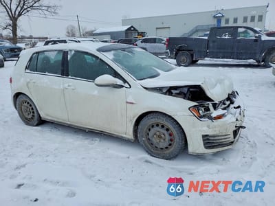 Czwarte zdjęcie samochodu z boku: 2015 VOLKSWAGEN GTI VIN:3VW5T7AU2FM003136 - miniatura