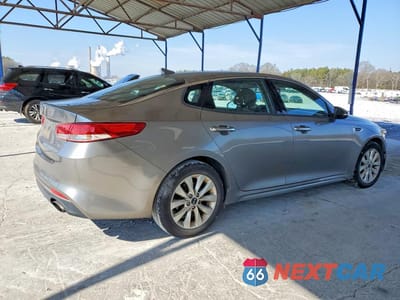 Trzecie zdjęcie samochodu z tyłu: 2017 KIA OPTIMA EX VIN:5XXGU4L32HG160715 - miniatura