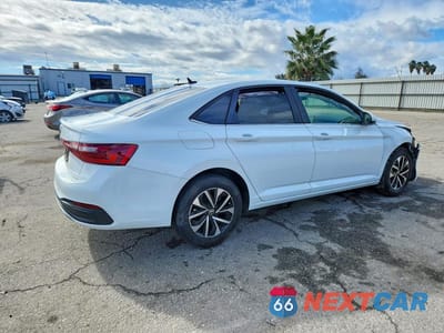 Trzecie zdjęcie samochodu z tyłu: 2025 VOLKSWAGEN JETTA S VIN:3VW5X7BU9SM001056 - miniatura