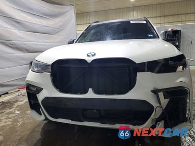 Piąte zdjęcie samochodu w środku: 2019 BMW X7 XDRIVE50I VIN:5UXCX4C57KLS36636 - miniatura