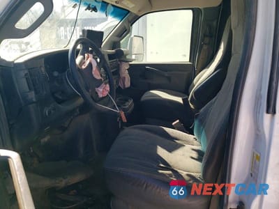 Zdjęcie 7 z 13 samochodu: 2018 CHEV EXPRESS G4500 VIN:1HA6GVCG0JN007879 - miniatura