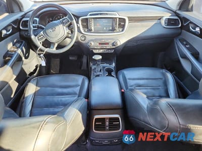 Zdjęcie 8 z 12 samochodu: 2019 KIA SORENTO EX V6 VIN:5XYPH4A55KG556195 - miniatura