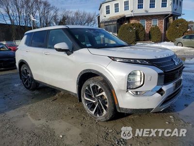 Czwarte zdjęcie samochodu z boku: 2022 MITSUBISHI OUTLANDER SE VIN:JA4J4UA82NZ082234 - miniatura