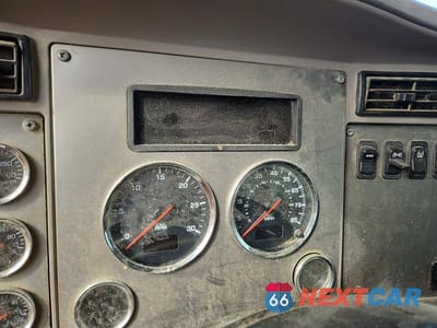 Zdjęcie 9 z 12 samochodu: 2023 KENWORTH 548CH BOX TRUCK VIN:2NKHHM6X8PM252159 - miniatura
