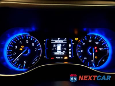 Zdjęcie 9 z 13 samochodu: 2023 CHRYSLER VOYAGER LX VIN:2C4RC1CG7PR525084 - miniatura