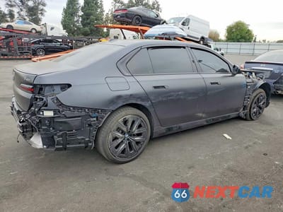 Trzecie zdjęcie samochodu z tyłu: 2026 BMW 740 I VIN:WBA23EH02TCW11889 - miniatura