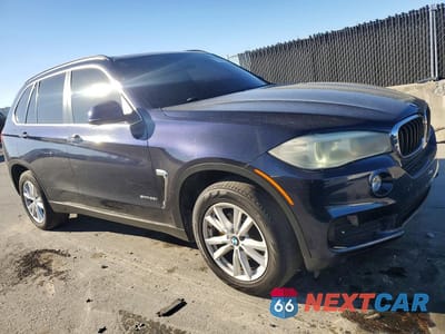 Czwarte zdjęcie samochodu z boku: 2015 BMW X5 SDRIVE35I VIN:5UXKR2C52F0H41519 - miniatura