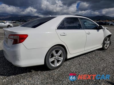 Trzecie zdjęcie samochodu z tyłu: 2014 TOYOTA CAMRY VIN:4T1BF1FK2EU838774 - miniatura
