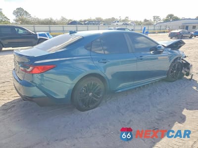 Trzecie zdjęcie samochodu z tyłu: 2025 TOYOTA CAMRY XSE VIN:4T1DBADK9SU519763 - miniatura
