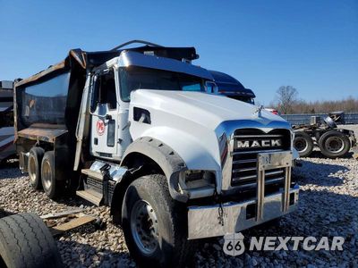 2020 MACK GRANITE 1M2GR4GC5LM014982 - główne zdjęcie licytacji z USA - miniatura