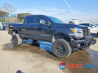 Czwarte zdjęcie samochodu z boku: 2019 NISSAN TITAN PRO-4X VIN:1N6AA1E50KN529950 - miniatura