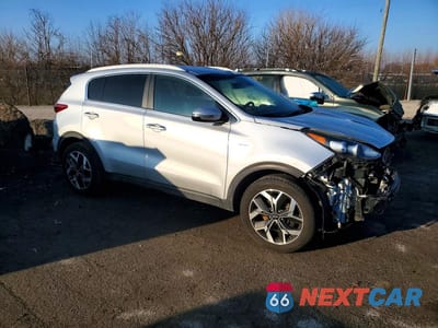 Czwarte zdjęcie samochodu z boku: 2020 KIA SPORTAGE EX VIN:KNDPNCAC6L7785968 - miniatura