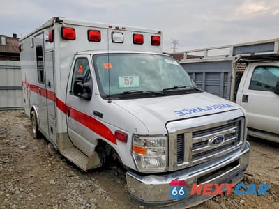Czwarte zdjęcie samochodu z boku: 2021 FORD ECONOLINE E350 SD AMBULANCE VIN:1FDWE3FN1MDC18605 - miniatura