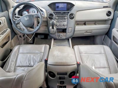 Zdjęcie 8 z 13 samochodu: 2013 HONDA PILOT TOURING VIN:5FNYF4H96DB040330 - miniatura