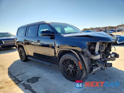 Czwarte zdjęcie samochodu z boku: 2024 JEEP WAGONEER SERIES II VIN:1C4SJVBPXRS105644 - miniatura