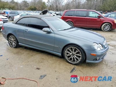 Czwarte zdjęcie samochodu z boku: 2007 MERCEDES-BENZ CLK 550 VIN:WDBTK72F67T085483 - miniatura