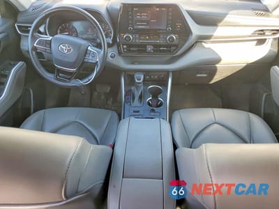 Zdjęcie 8 z 13 samochodu: 2021 TOYOTA HIGHLANDER XLE VIN:5TDGZRBH6MS130850 - miniatura