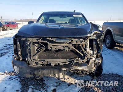 Piąte zdjęcie samochodu w środku: 2016 CHEVROLET SILVERADO K1500 LT VIN:3GCUKREC5GG201238 - miniatura