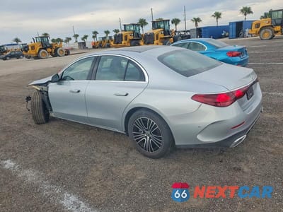 Drugie zdjęcie samochodu z przodu: 2025 MERCEDES-BENZ E 350 4MATIC VIN:W1KLF4HB3SA093849 - miniatura