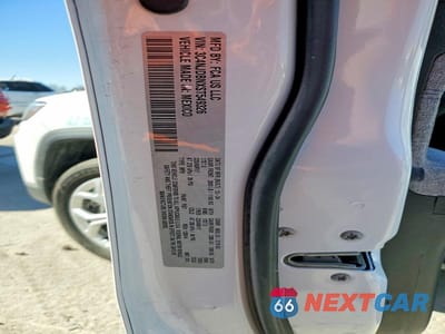 Zdjęcie 14 z 14 samochodu: 2025 JEEP COMPASS LATITUDE VIN:3C4NJDBNXST549326 - miniatura