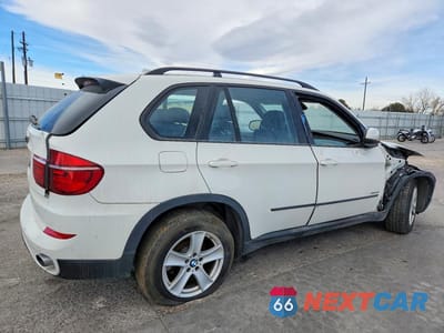 Trzecie zdjęcie samochodu z tyłu: 2012 BMW X5 XDRIVE35I VIN:5UXZV4C58CL762811 - miniatura