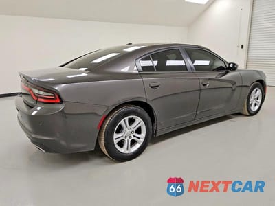 Trzecie zdjęcie samochodu z tyłu: 2018 DODGE CHARGER SXT VIN:2C3CDXBG5JH180453 - miniatura