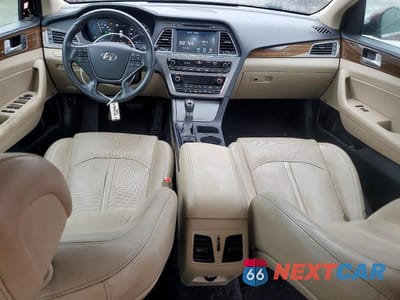 Zdjęcie 8 z 12 samochodu: 2017 HYUNDAI SONATA HYBRID VIN:KMHE34L37HA077265 - miniatura