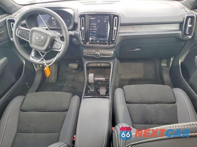 Zdjęcie 8 z 14 samochodu: 2023 VOLVO C40 RECHARGE ULTIMATE VIN:YV4ED3GM3P2058927 - miniatura