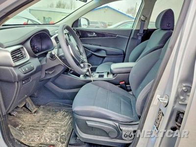 Zdjęcie 7 z 12 samochodu: 2019 KIA SORENTO L VIN:5XYPG4A32KG498502 - miniatura