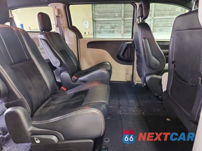 Zdjęcie 11 z 13 samochodu: 2017 DODGE GRAND CARAVAN SXT VIN:2C4RDGCG8HR616835 - miniatura