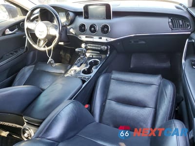 Zdjęcie 8 z 12 samochodu: 2019 KIA STINGER VIN:KNAE15LA7K6047625 - miniatura