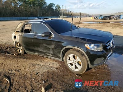 Czwarte zdjęcie samochodu z boku: 2018 MERCEDES-BENZ GLC 300 VIN:WDC0G4JB1JV082354 - miniatura